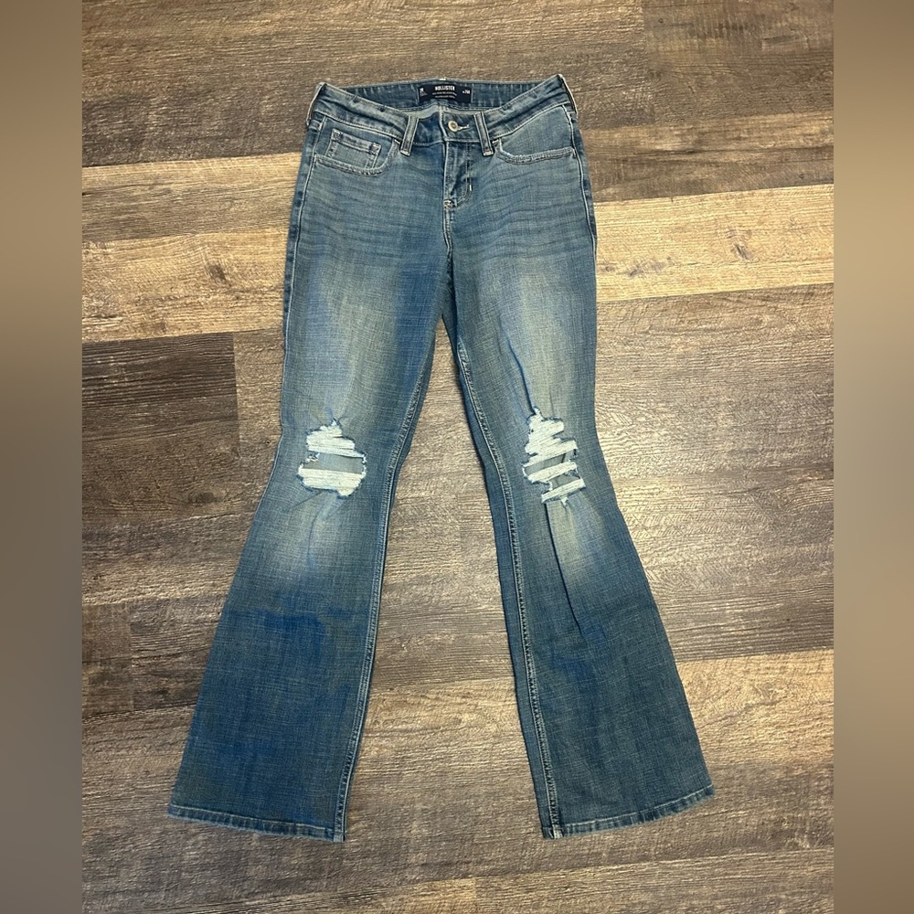 Women's Distressed Blue Jeans